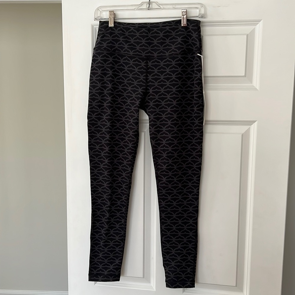 Brand new Vineyard Vines performance leggings.